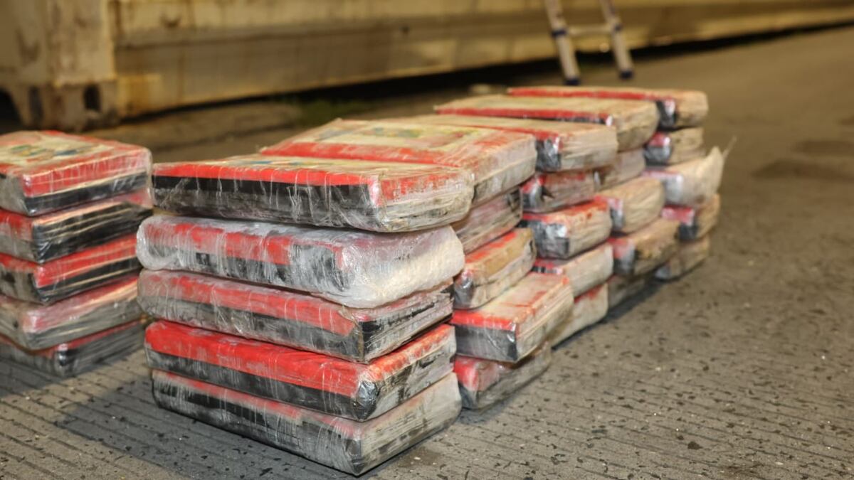 Droga descongelada con sello de ‘Super Mario’ cae en puerto del Pacífico