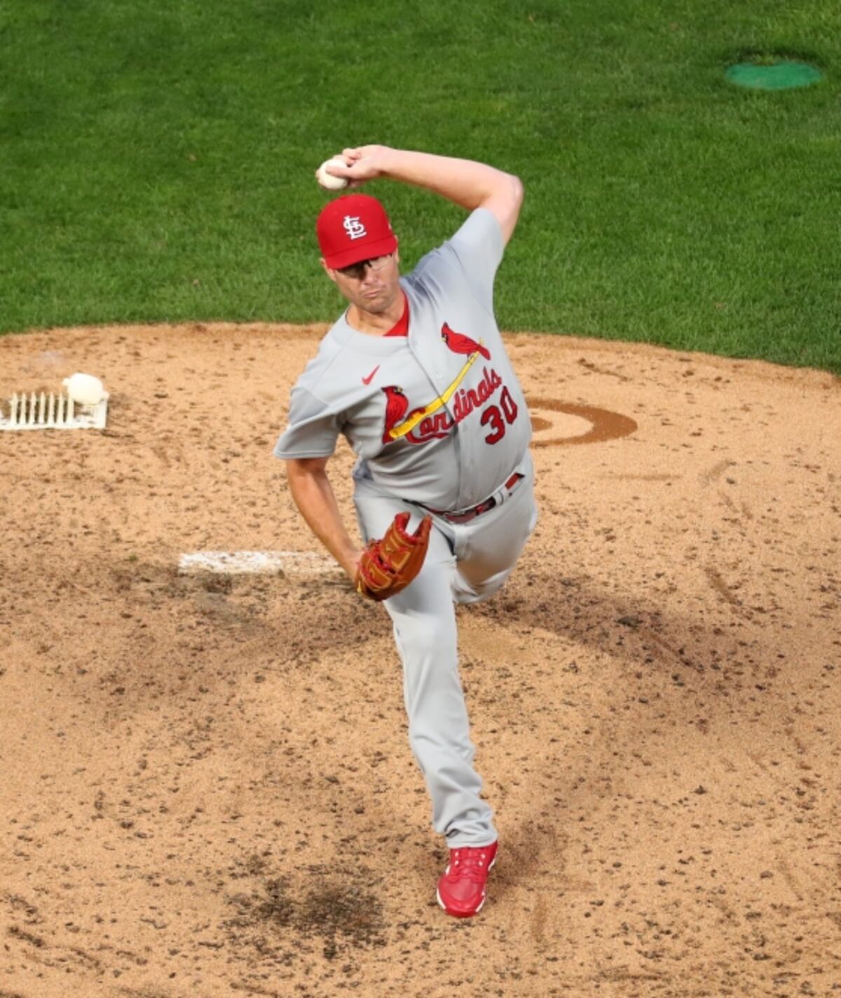 Aumentan casos de covid-19 entre los jugadores de los Cardenales