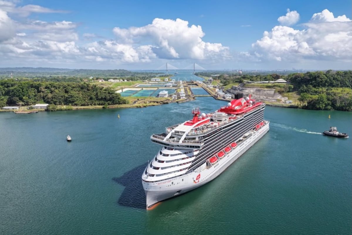 ‘Que Xopa’: La ‘Brilliant Lady’ saluda a todo Panamá desde el Canal