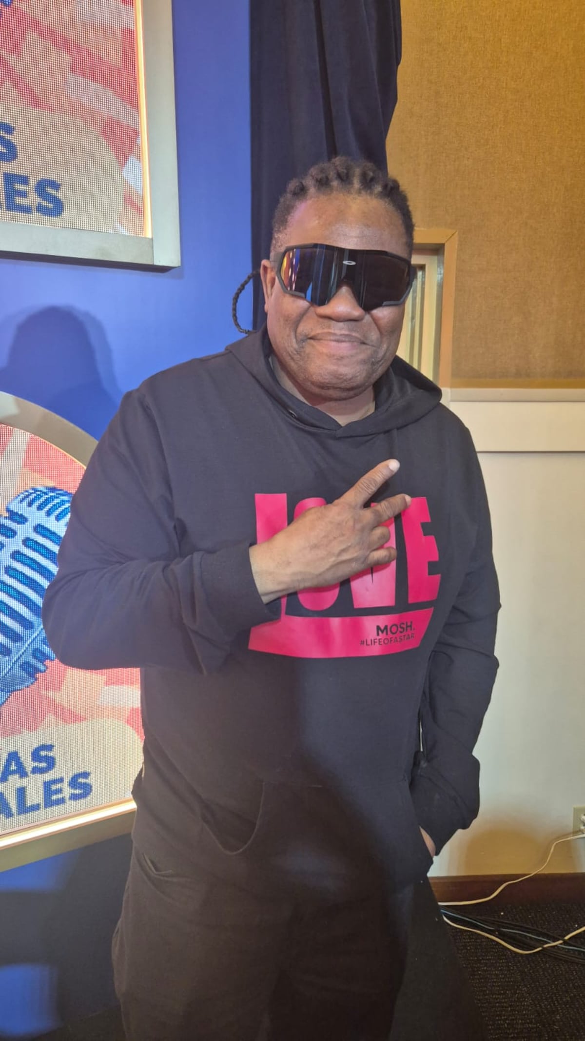 Renato suelta fecha y confirma relanzamiento de ‘Ojos Café’ con Farruko