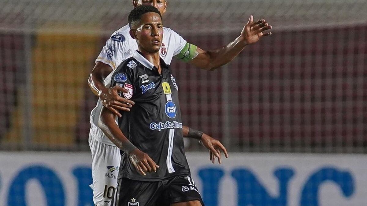 Tauro F.C. es una máquina de exportación y anuncian partida de Irving Gudiño a España