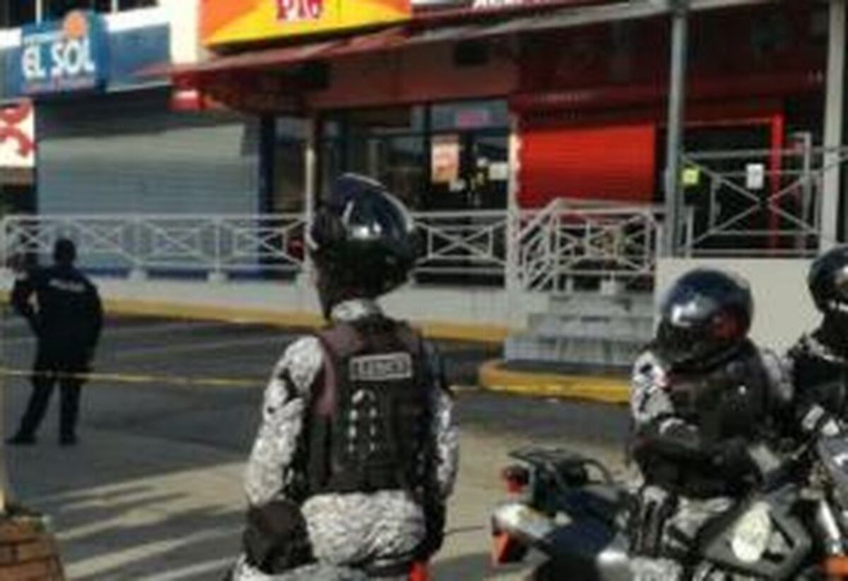 ¡MADRE SANTA! Se roban el arma de la escena del crimen en la Gran Estación|VIDEO