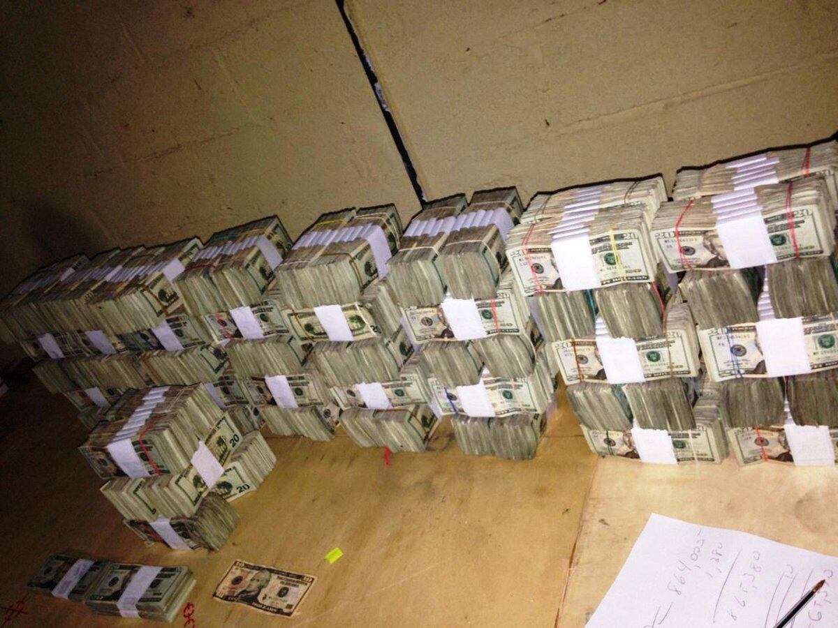 En Vacamonte detienen a colombiano con casi 1 millón de dólares