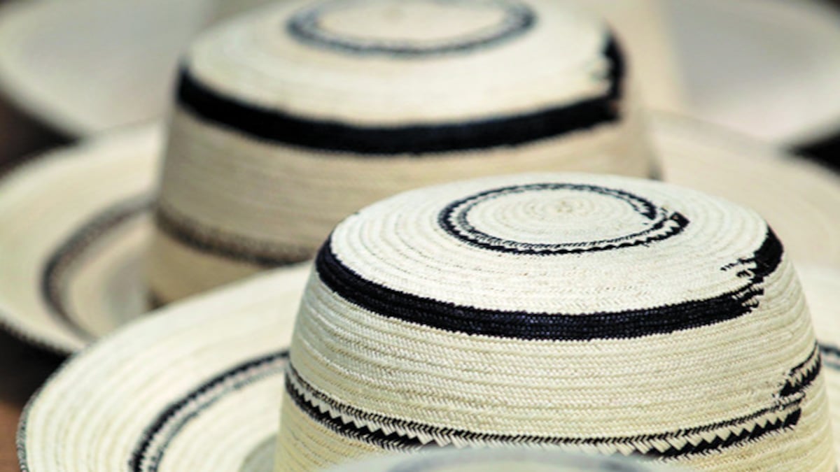 Le caen a comercios que plagian el sombrero pintao