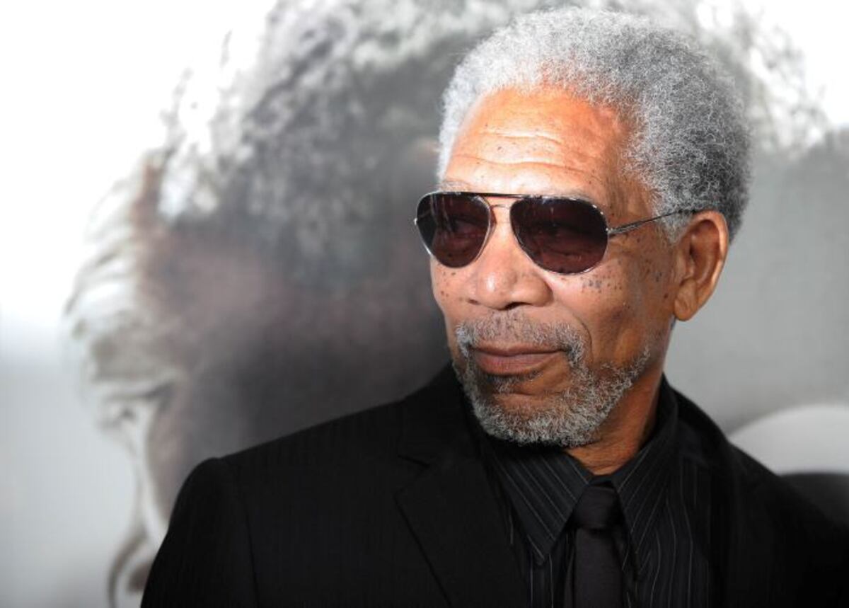 El actor Morgan Freeman se disculpa tras ser acusado por acoso sexual