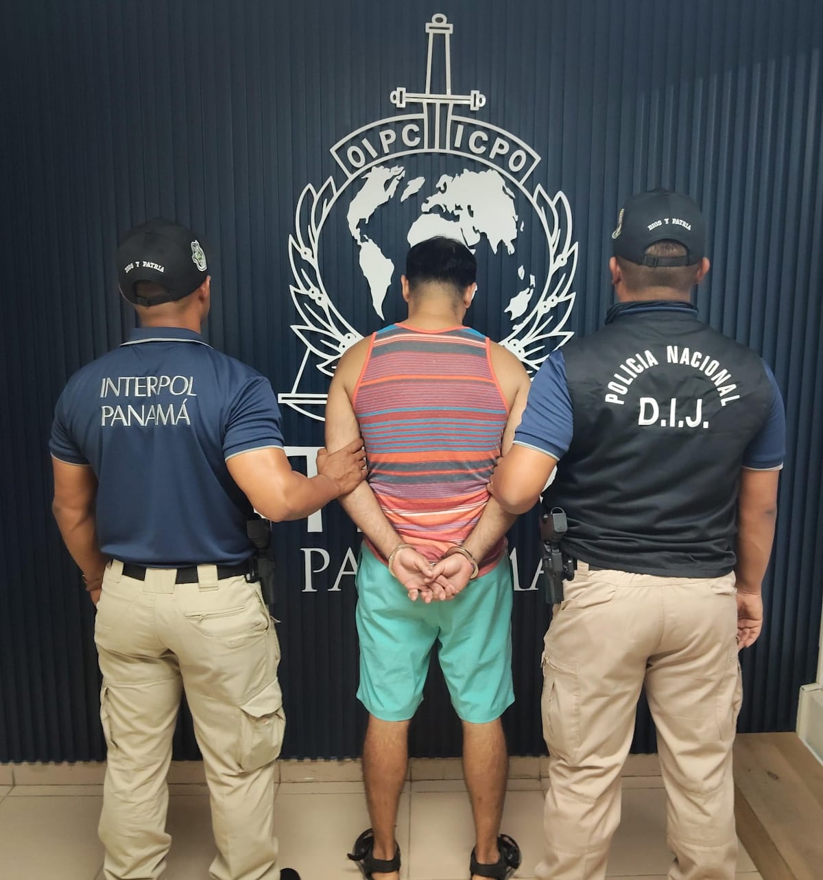 Interpol detiene a costarricense por delitos sexuales y extradita a norteamericana por secuestro de menores