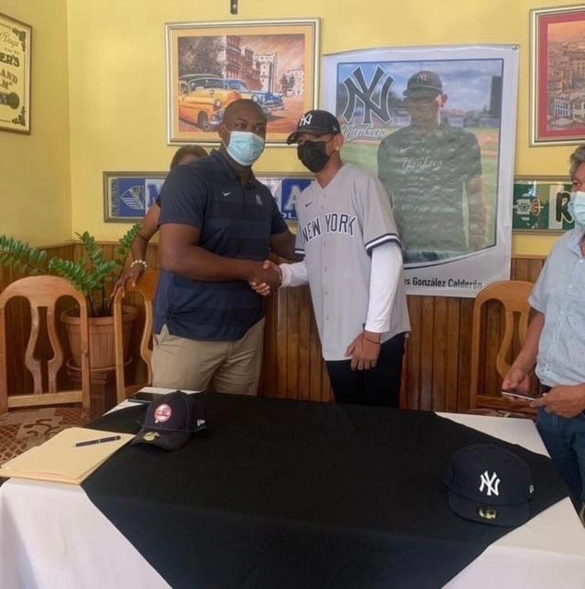 Llueven elogios internacionalmente para el coclesano Omar González