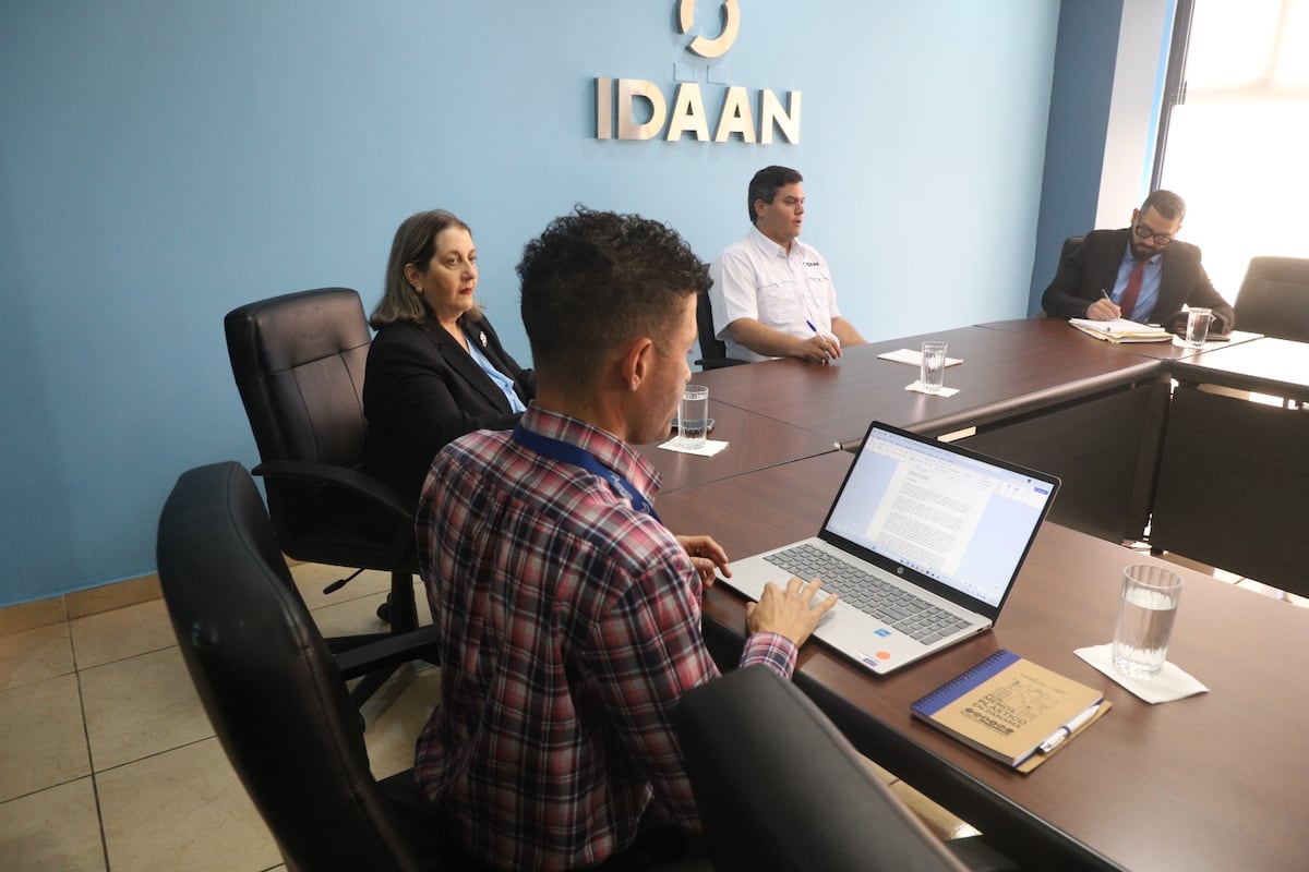 Defensoría lleva al Idaan quejas por falta de agua, contaminación y desbordes