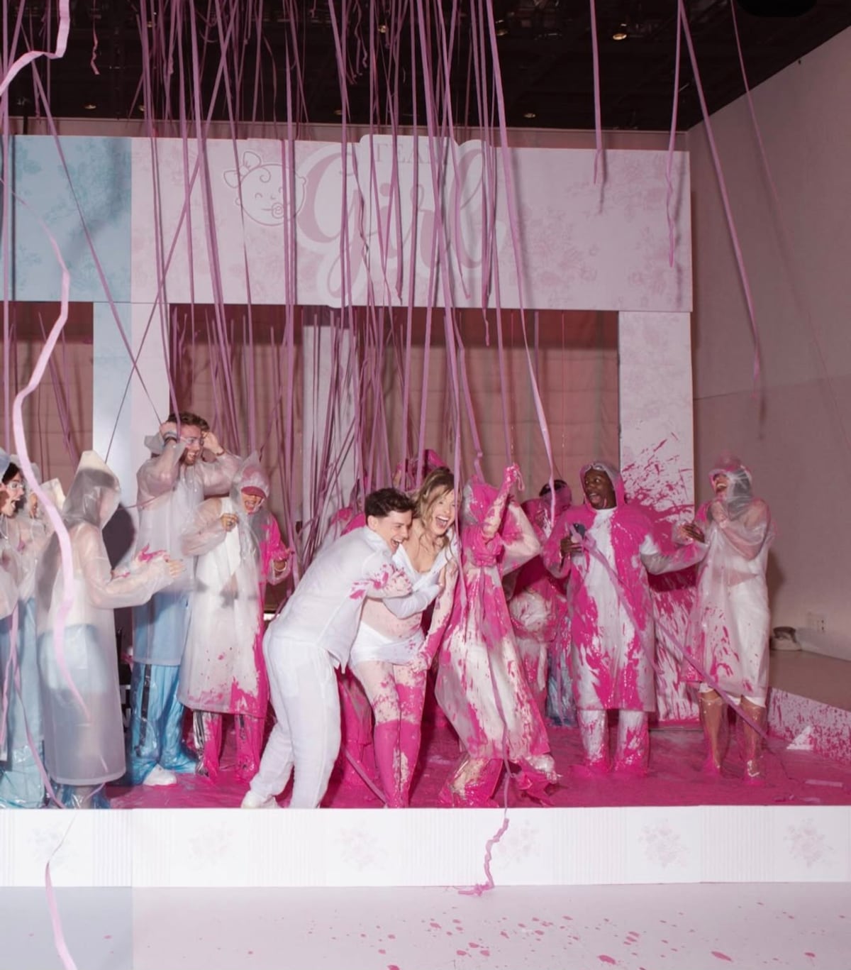 ¡Lele Pons y Guaynaa esperan una niña! Así fue la fiesta llena de famosos 