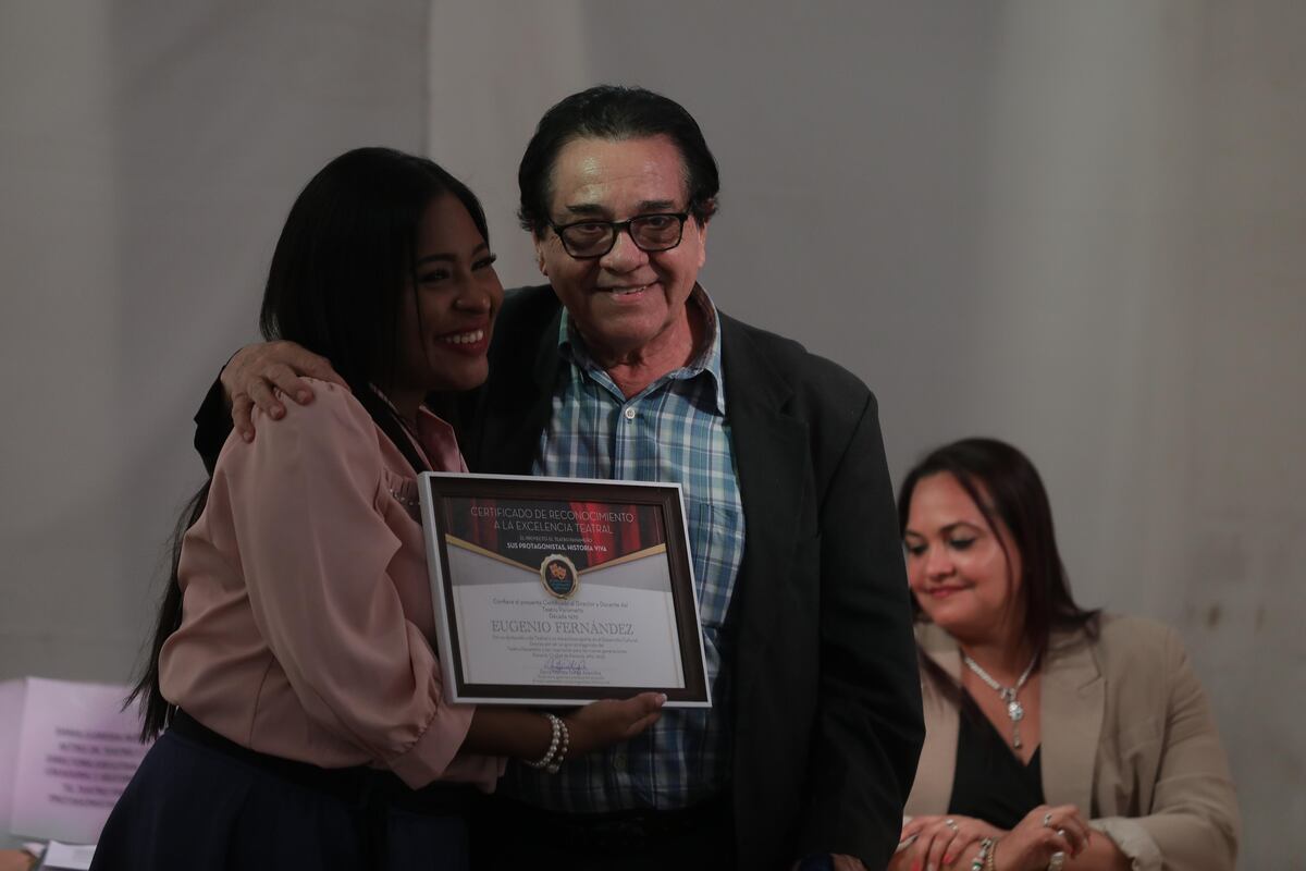 Presentan galería que revive 50 años de historia del teatro panameño