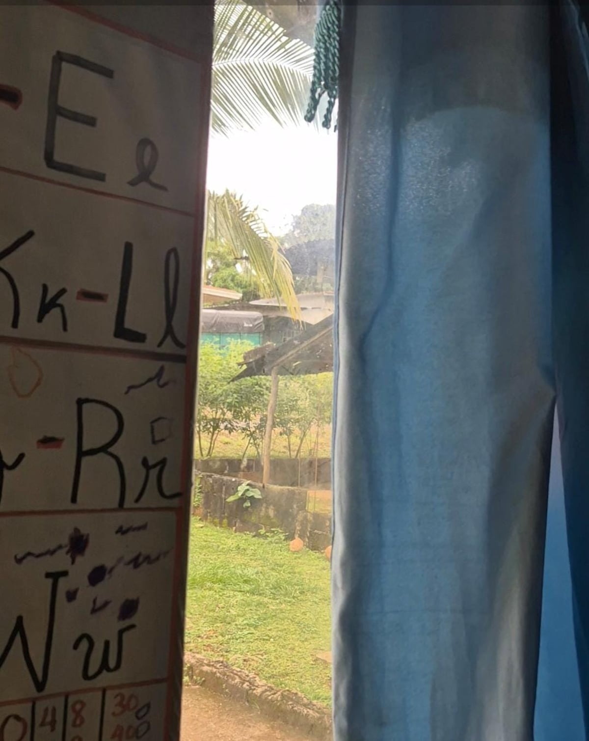 II PARTE: Desde hace dos meses que desapareció su hermano, Ana espera cada noche que Eduardo toque nuevamente su ventana