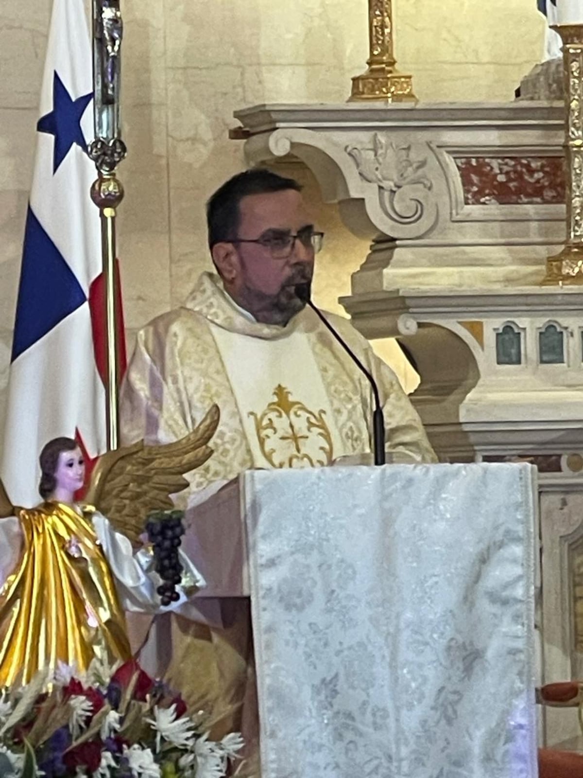 ‘La muerte puede alcanzarnos en cualquier momento’: La homilía que estremeció el adiós a Jesús ‘El Shark’ Alemán