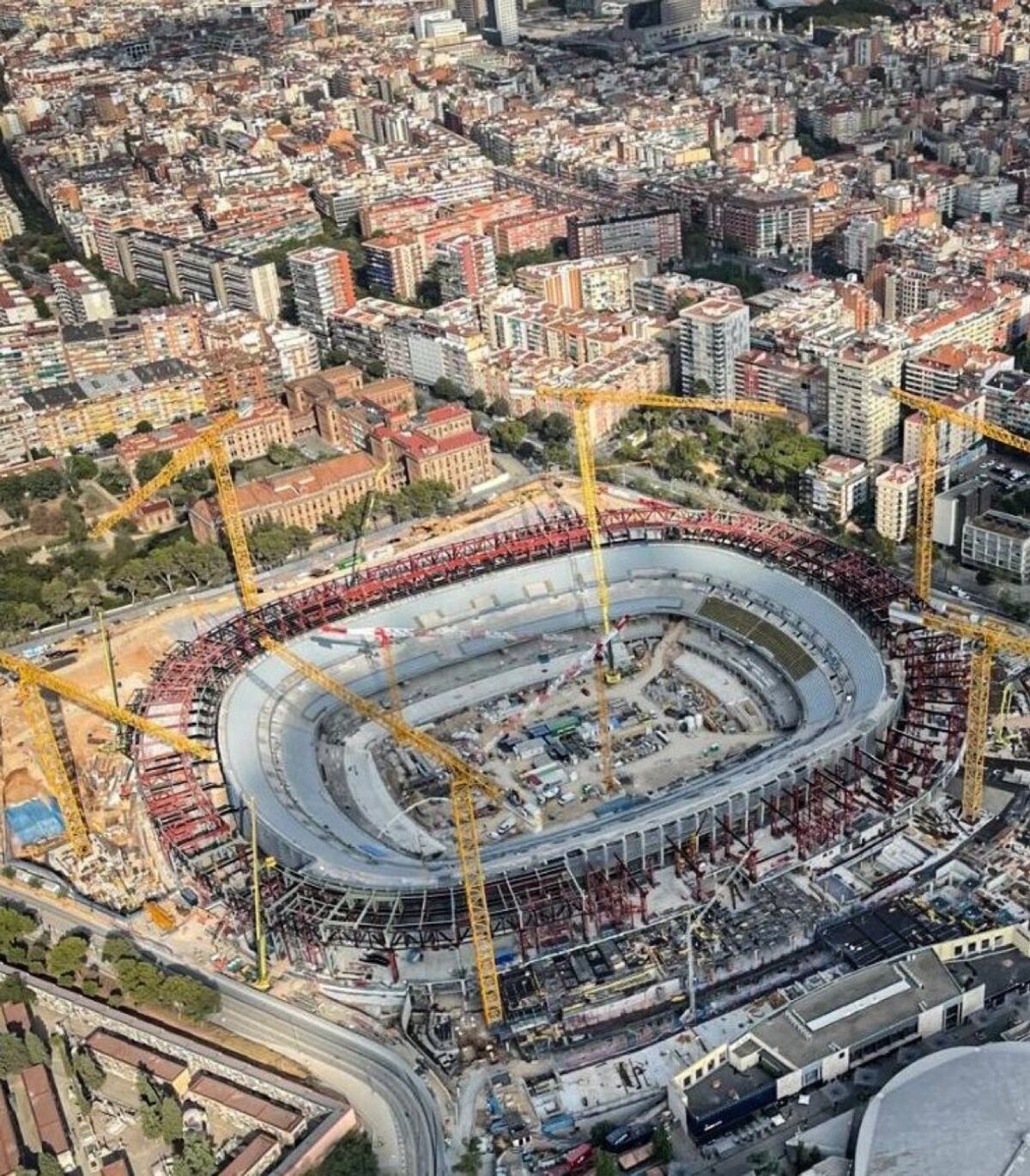 ¡No hay regreso al Camp Nou! El Barça seguirá en el Estadi Olímpic Lluis Companys toda la temporada