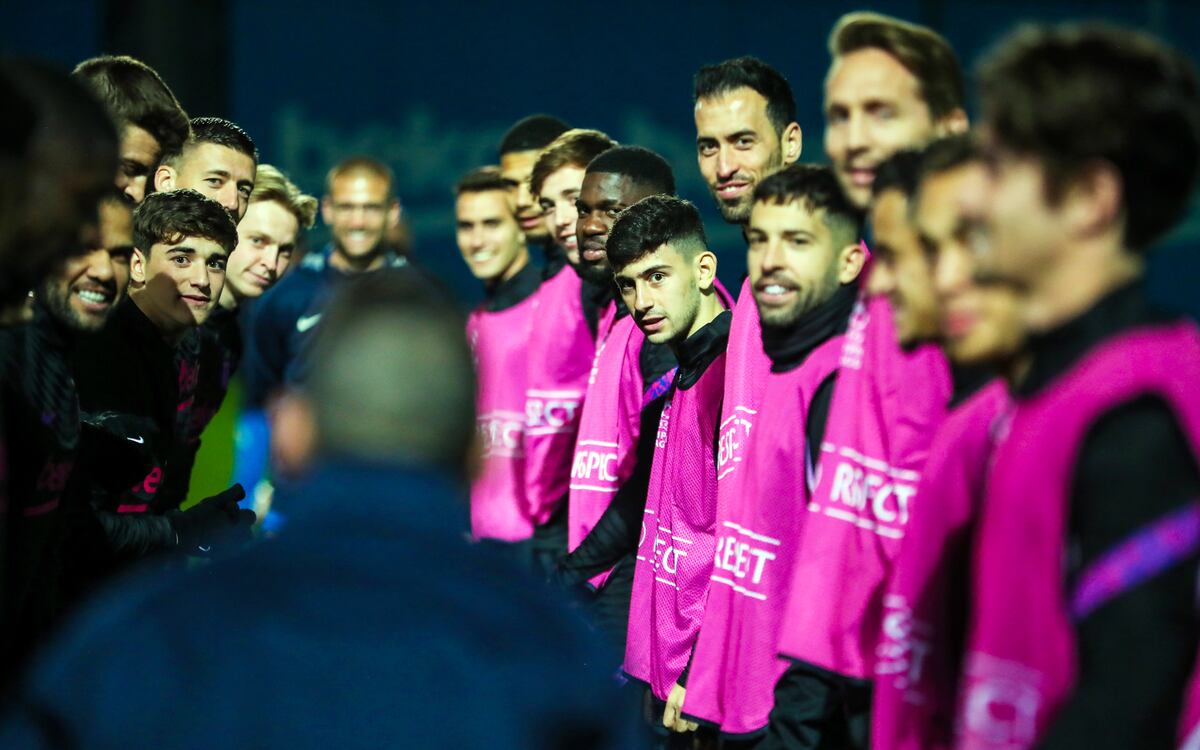 Xavi suma a dos refuerzos antes del partido de vida o muerte ante el Benfica