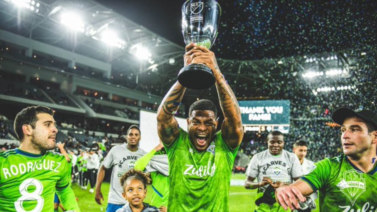 Román Torres se corona campeón por segunda vez en la MLS