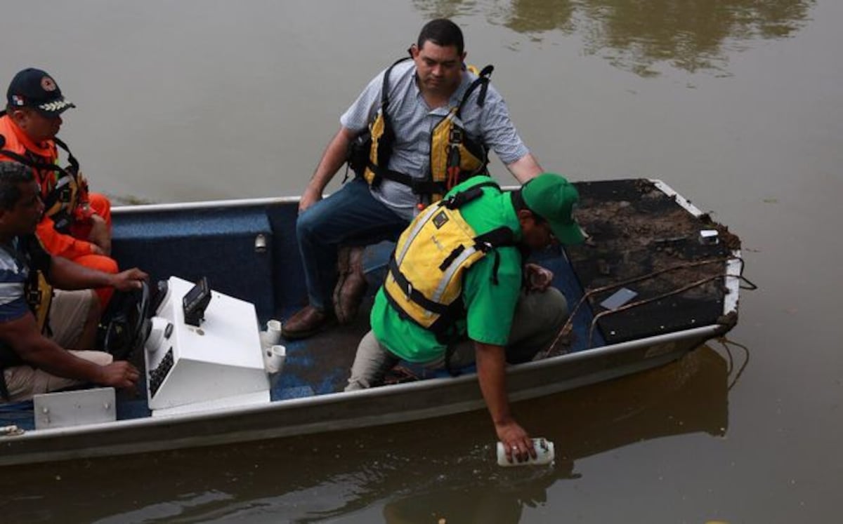 ¡ALERTA! Aún no se puede ingerir agua en Parita. Inspeccionan el río| VIDEO