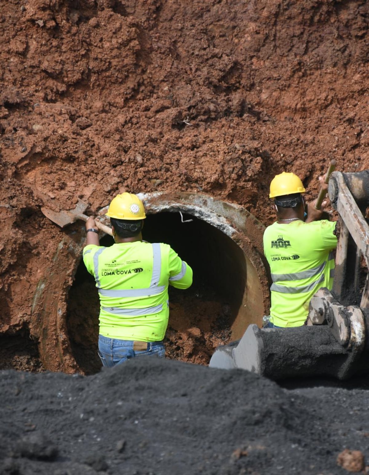 Anuncian fecha en la que podrían estar listos los trabajos de reparación en la vía de Arraiján 