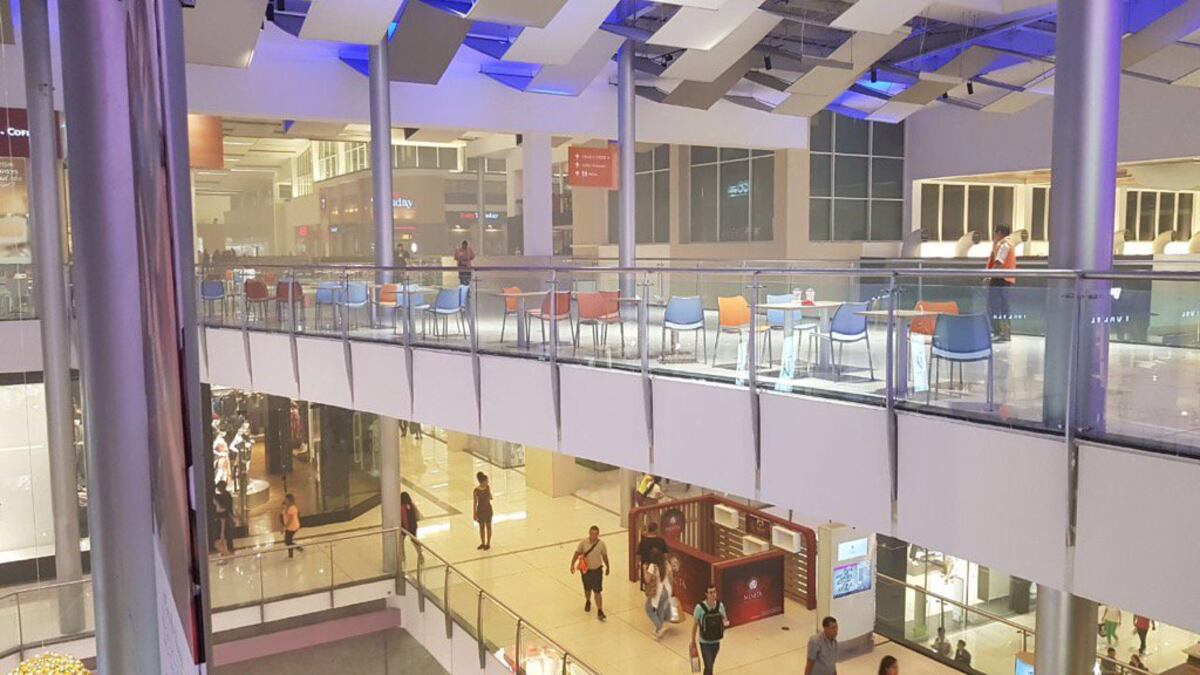 VIDEO: Multiplaza se pronuncia tras incendio en área de comida | VIDEO