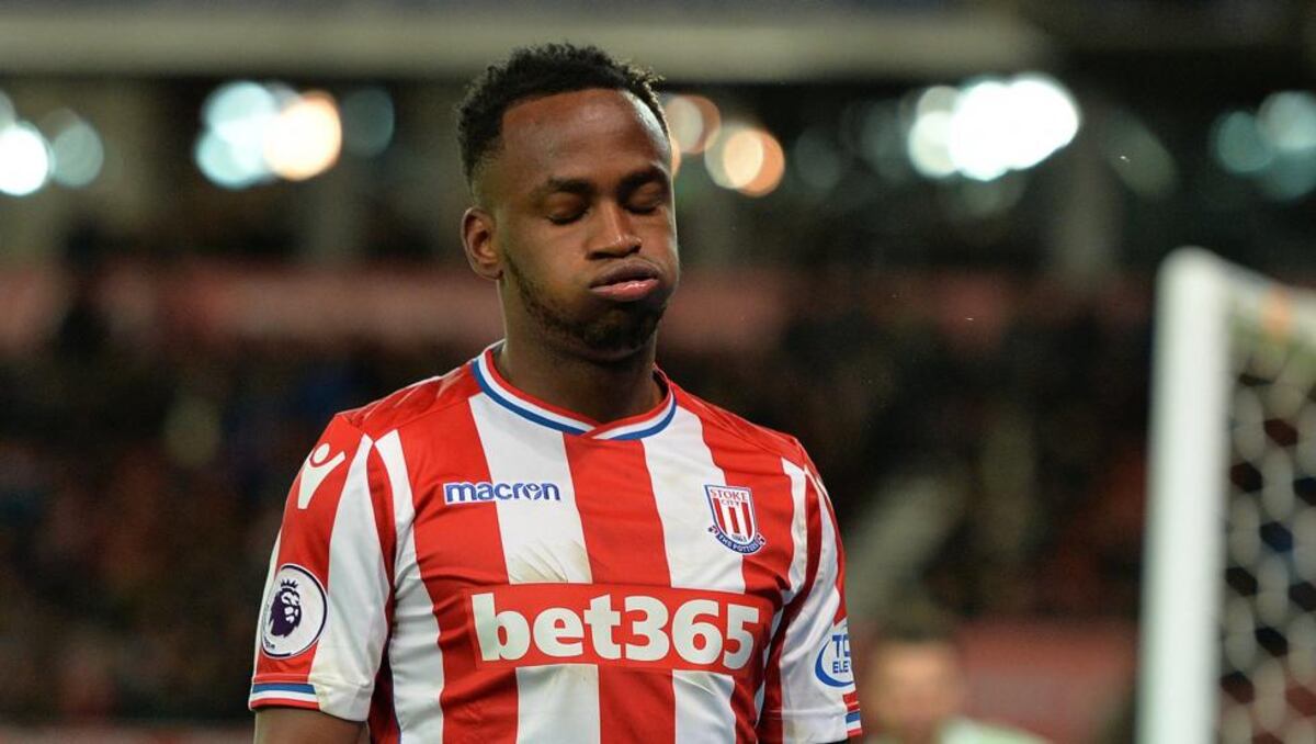 Futbolista afroinglés tuvo tres hijos en una semana con tres mujeres diferentes