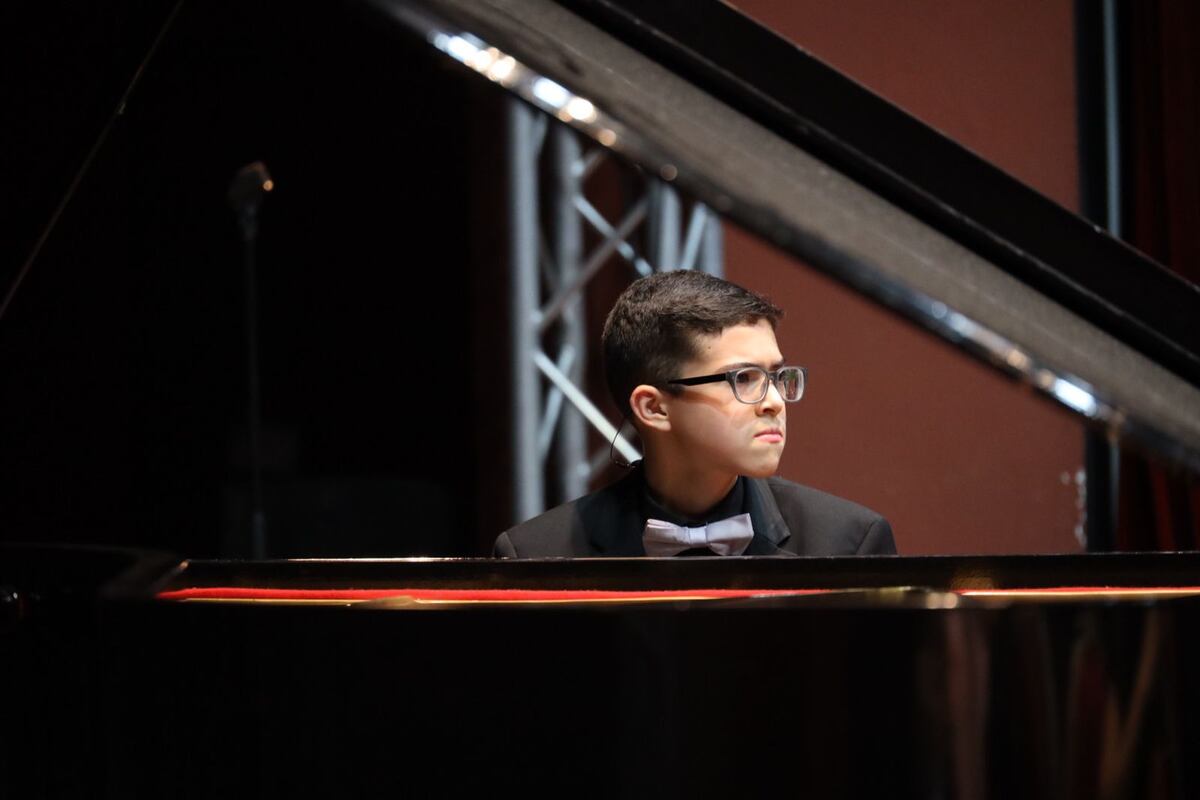 Pianista de 14 años se presenta en el Teatro Balboa junto a la Orquesta Sinfónica Nacional
