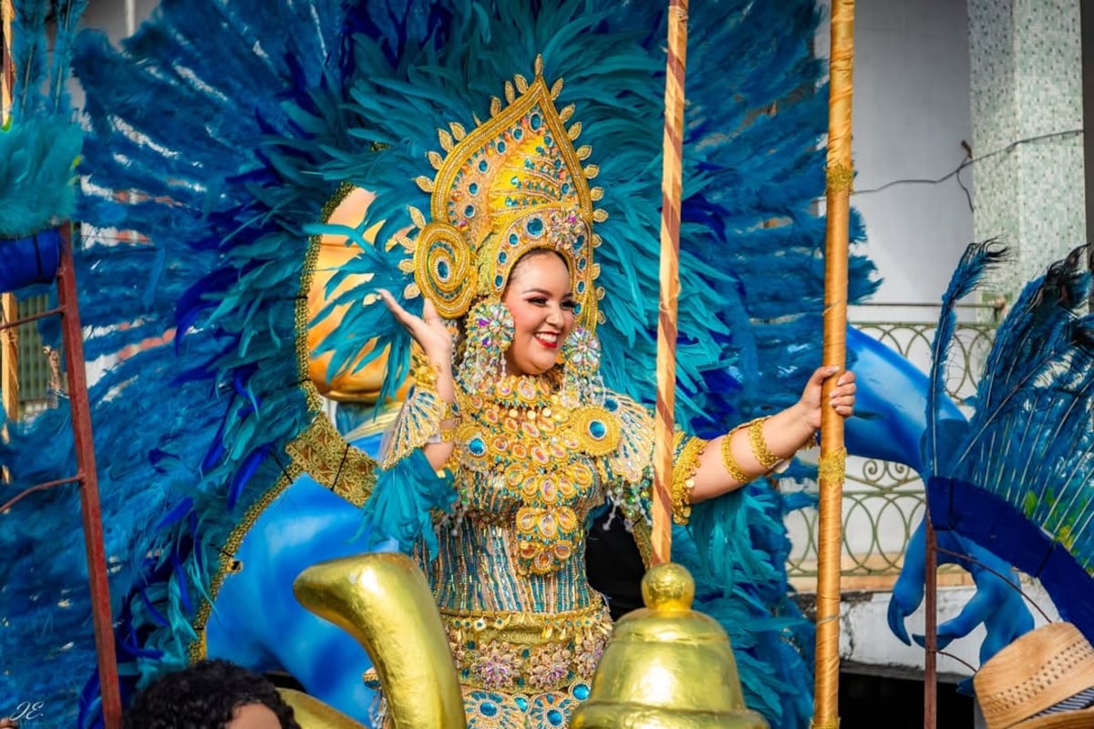 Reinas del interior del país deslumbran en el Carnaval 2026