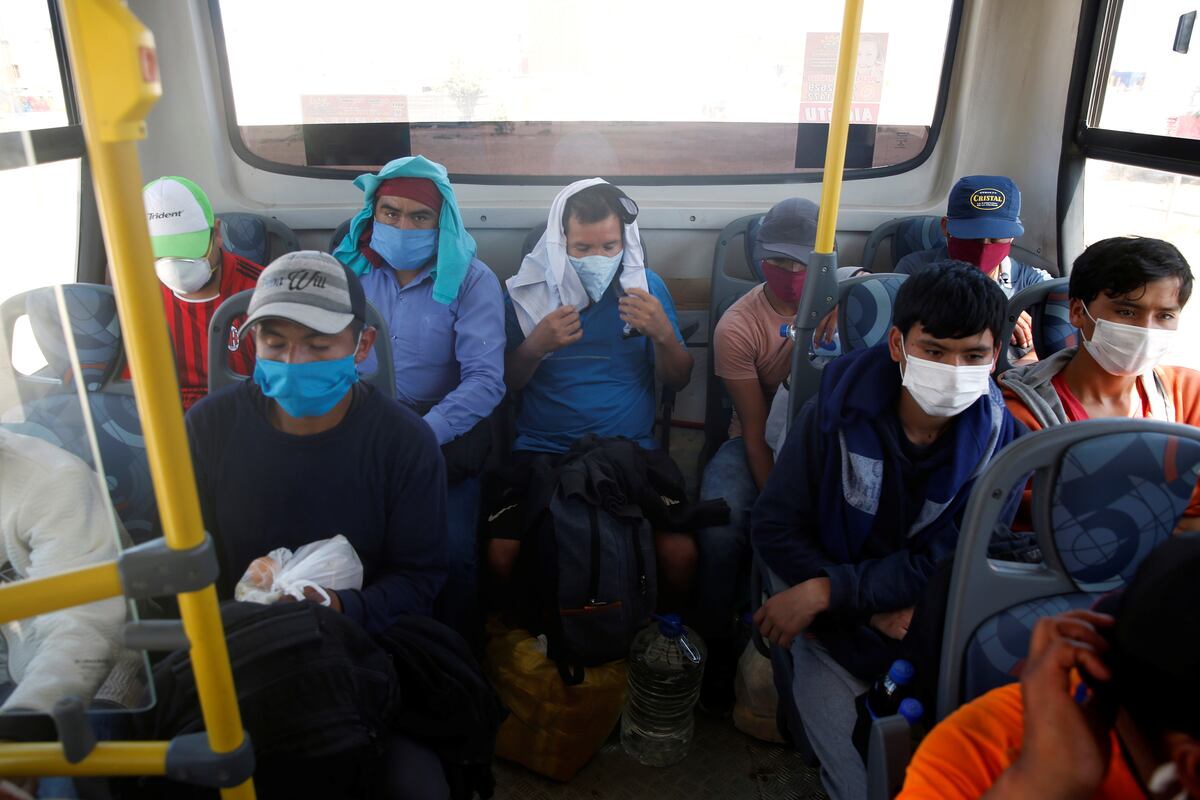 Perú anuncia reinicio gradual desde mayo de actividades clave como minería y construcción