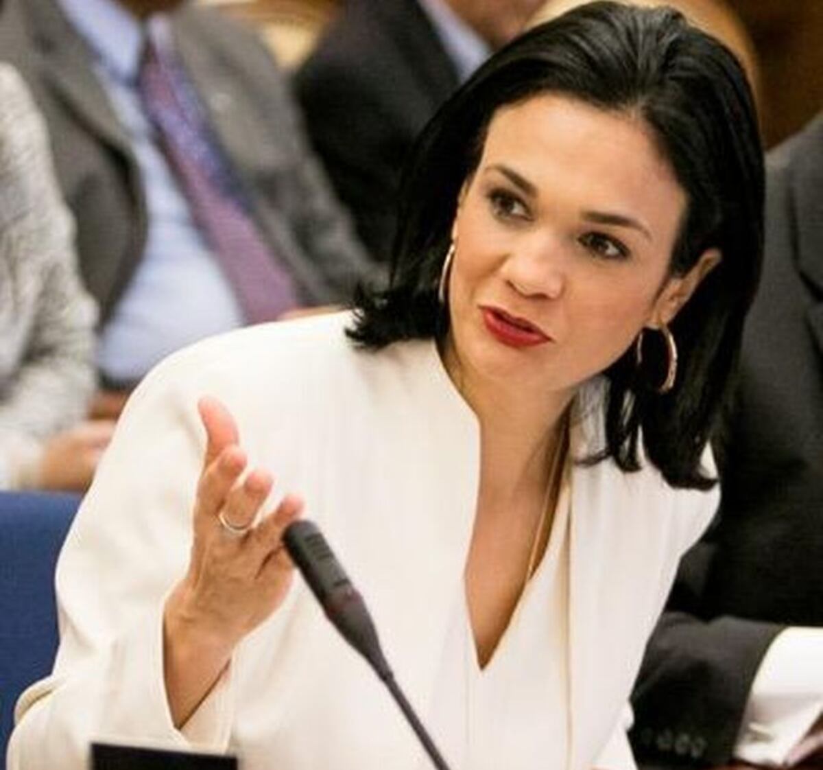 ¡Ya paren los bochinches! pide la vicepresidenta en duro mensaje