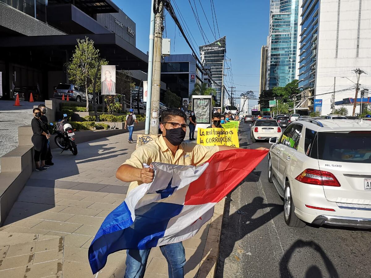 Vuelven a sonar las pailas en Calle 50 en protesta contra la corrupción. Video