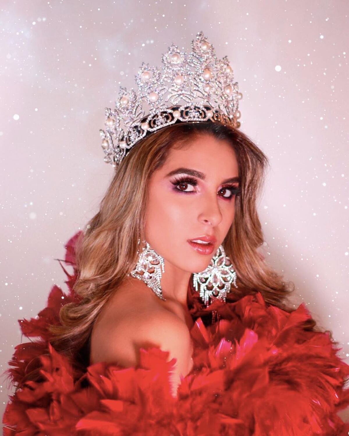 Calle Abajo ahora es ‘la tuna con clase’ y son los ‘únicos reconocidos legalmente’ de esa calle 