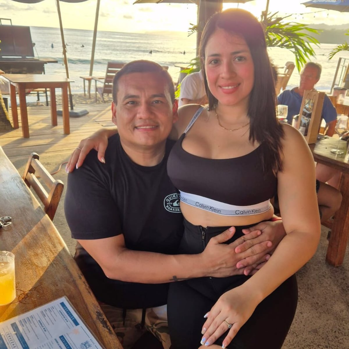 Amor, tatuajes y ahora un carro: Balbinín sorprende a Irene con carro nuevo y enciende rumores