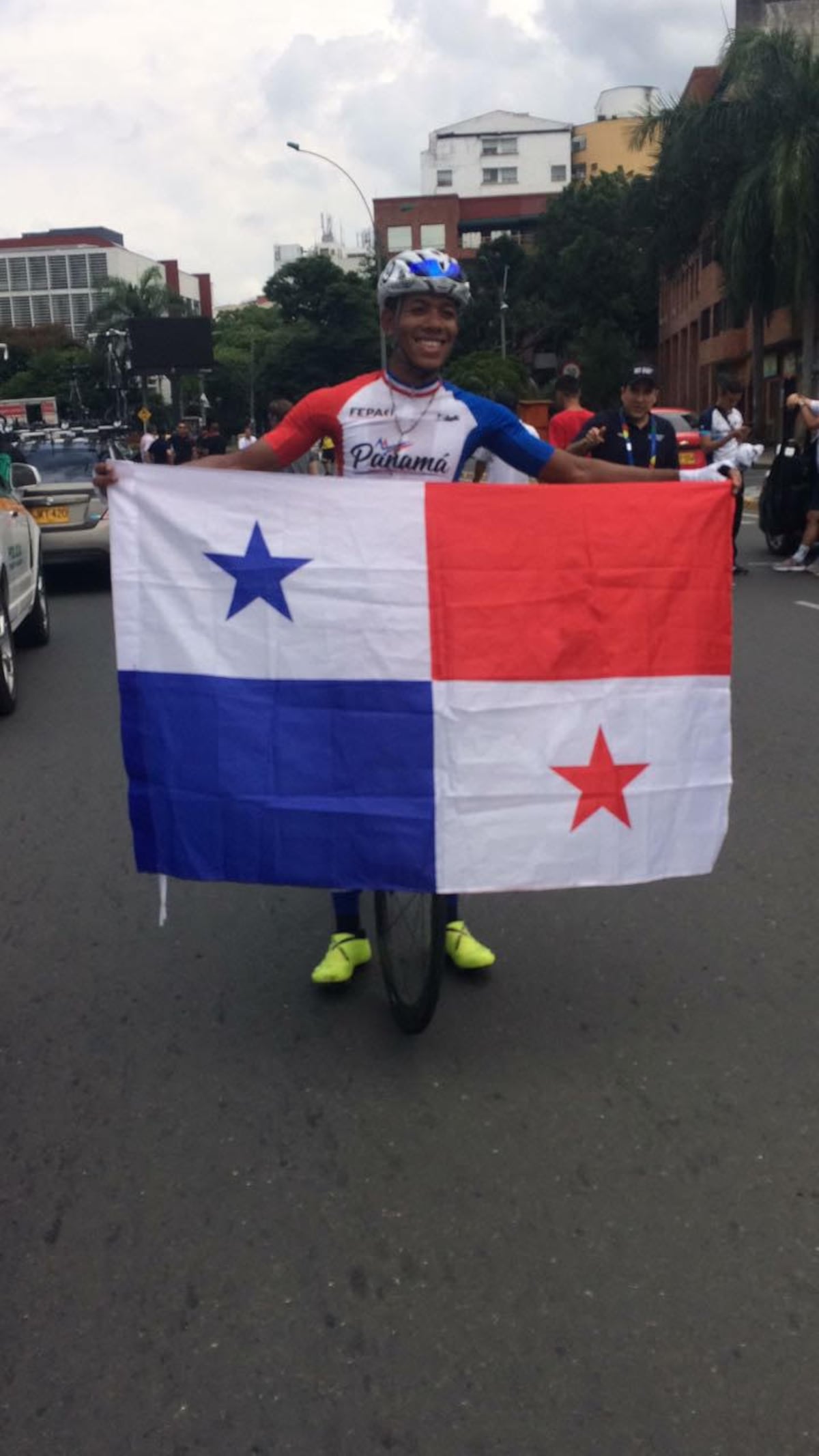 Panameño Christofer Jurado logra medalla de plata en ciclismo en los JCC