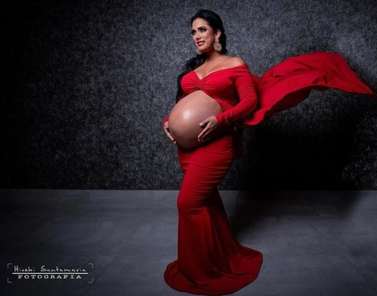 Delia Muñoz da a luz a sus bebés