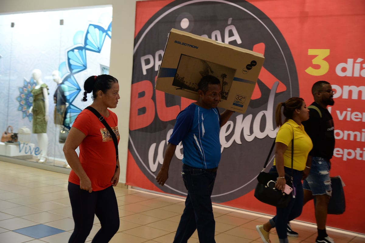 16 centros comerciales participarán del Black Week