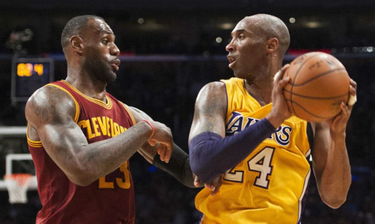 LeBron rebasa a Kobe Bryant como 3ro en anotadores de la NBA