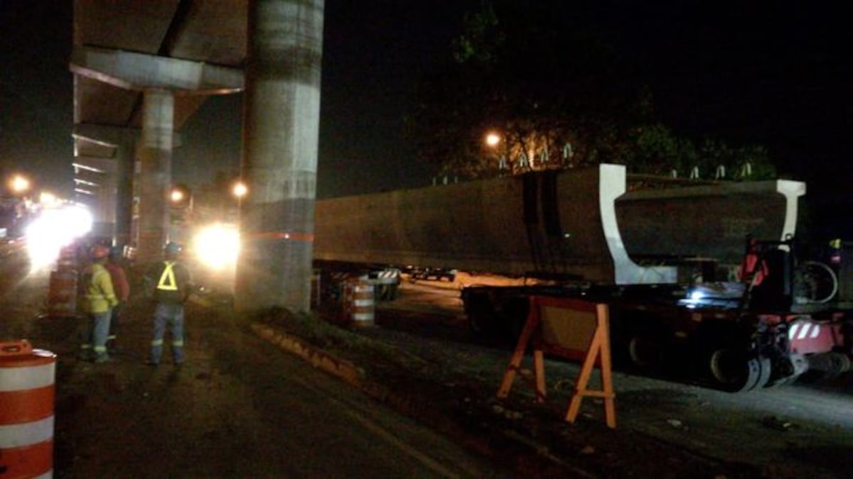 Histórico.Varela participó de colocación de 2 últimas vigas de Línea 2 del Metro
