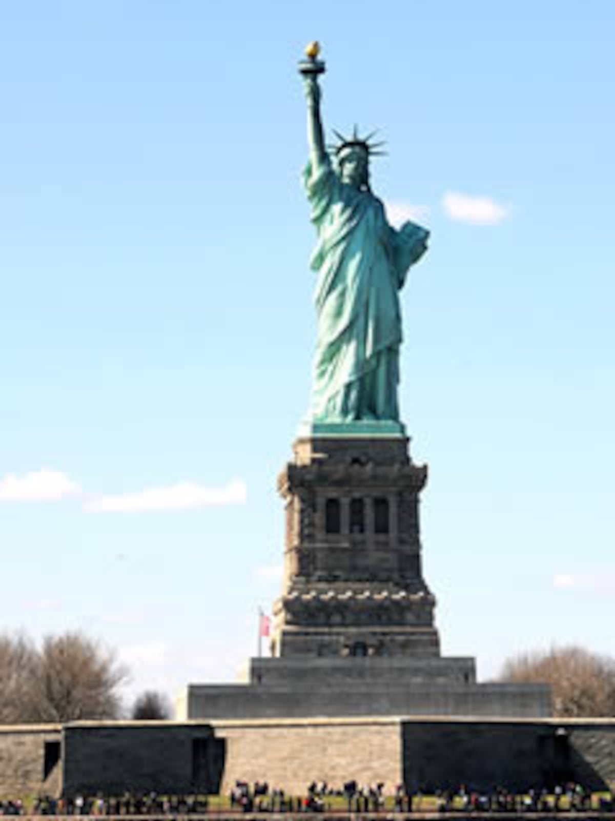 Petro propone llevar la Estatua de la Libertad a Cartagena y lanza duras críticas a EE.UU.