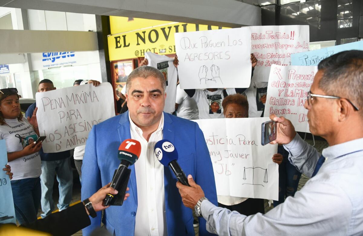 Juez decidió ordenar detención para los tres implicados en el homicidio a golpes de Anthony en riña callejera. Videos