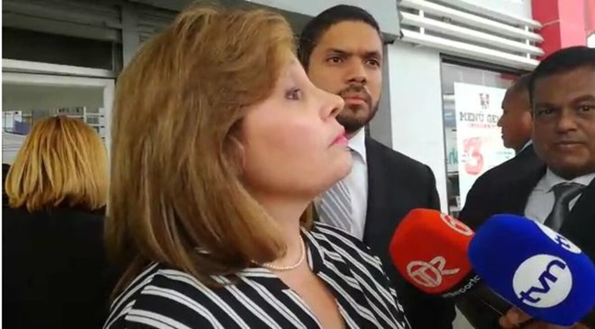 Procuradora se opera la nariz. Habla de supuesta fabricación de expedientes