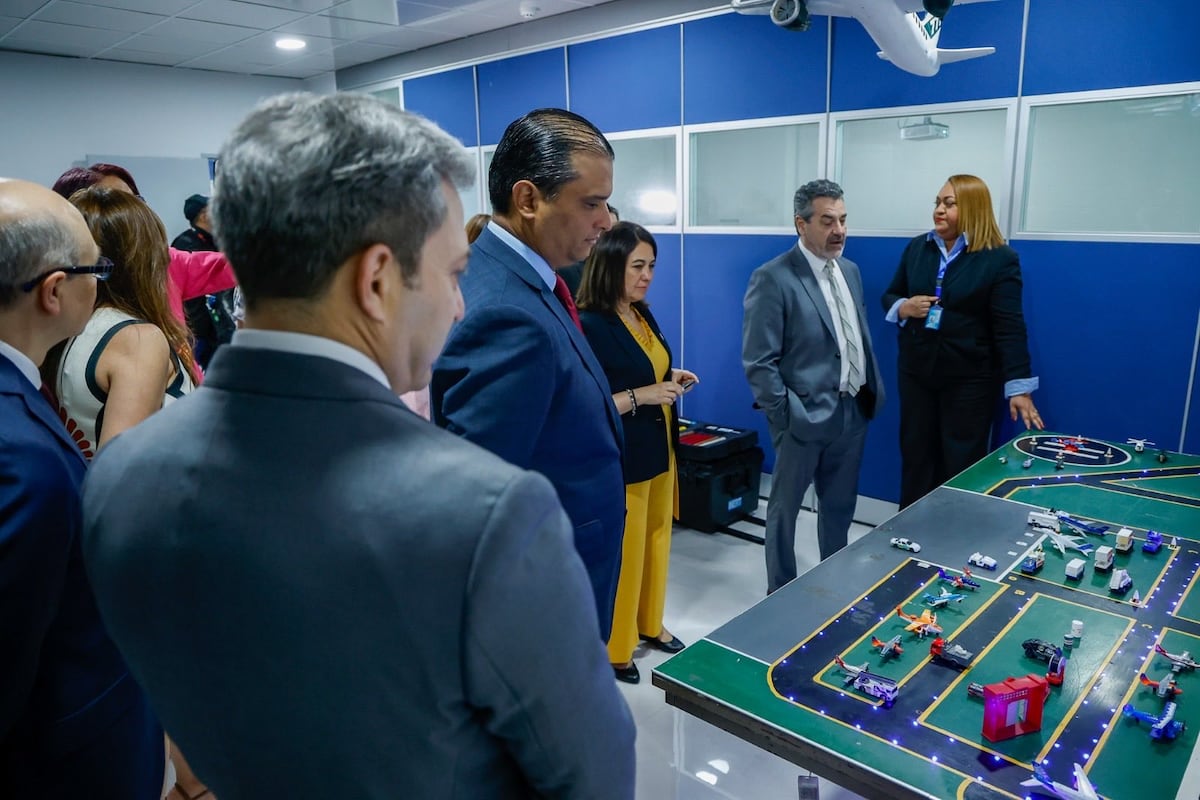 Cielos seguros: AAC reúne a expertos para formar a la nueva generación de aviadores