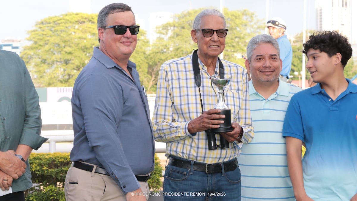 Adage pega primero y se lleva clásico en final apretado