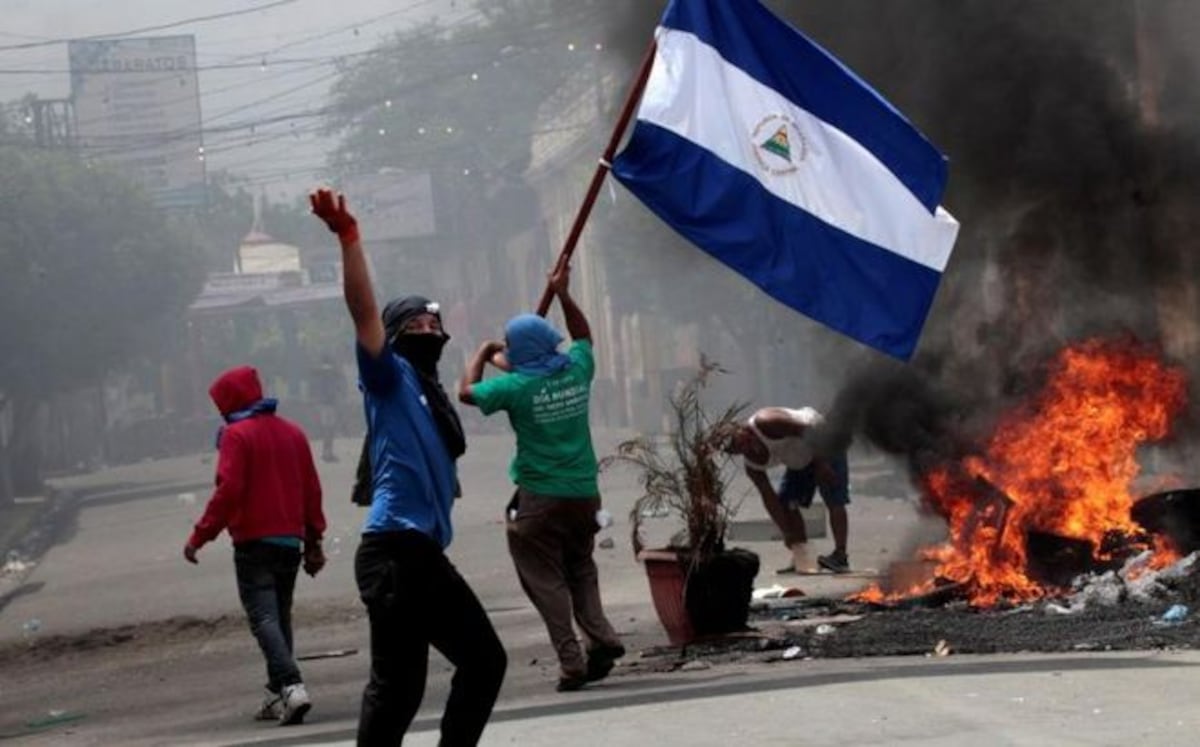 NICARAGUA. Protestas mutan en batallas urbanas y cada vez hay más muertos