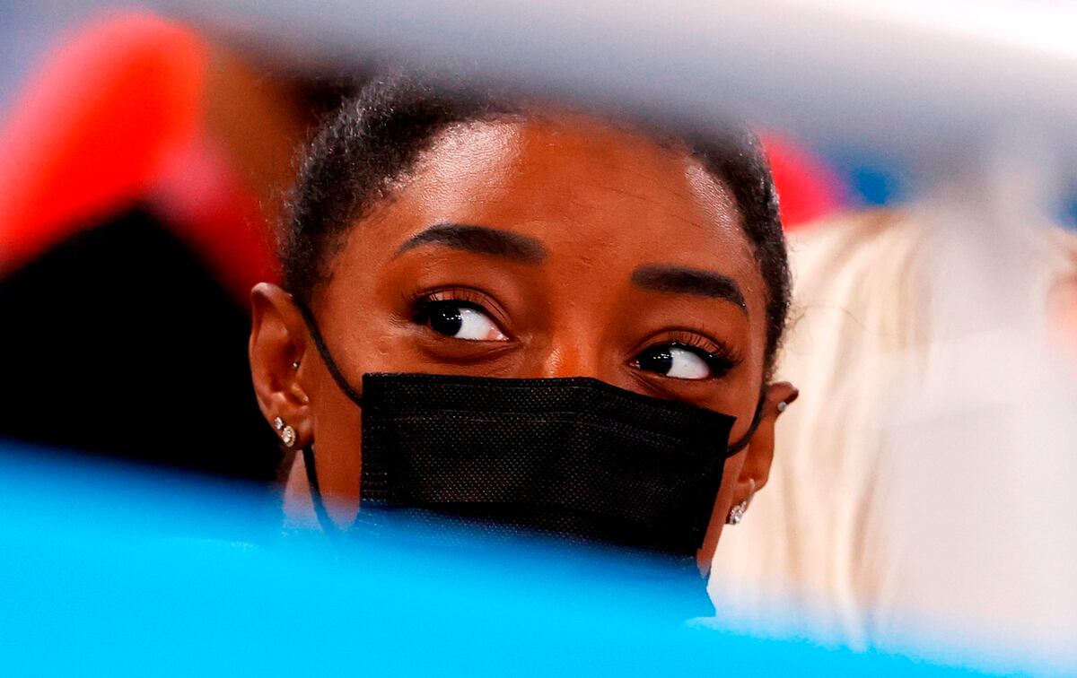 Biles hace podio al sensibilizar sobre la importancia de la salud mental