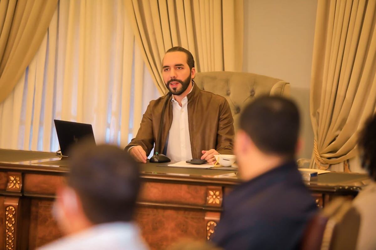 El Salvador decreta estado de emergencia sin aval del Congreso, acusan a Bukele de violar la ley