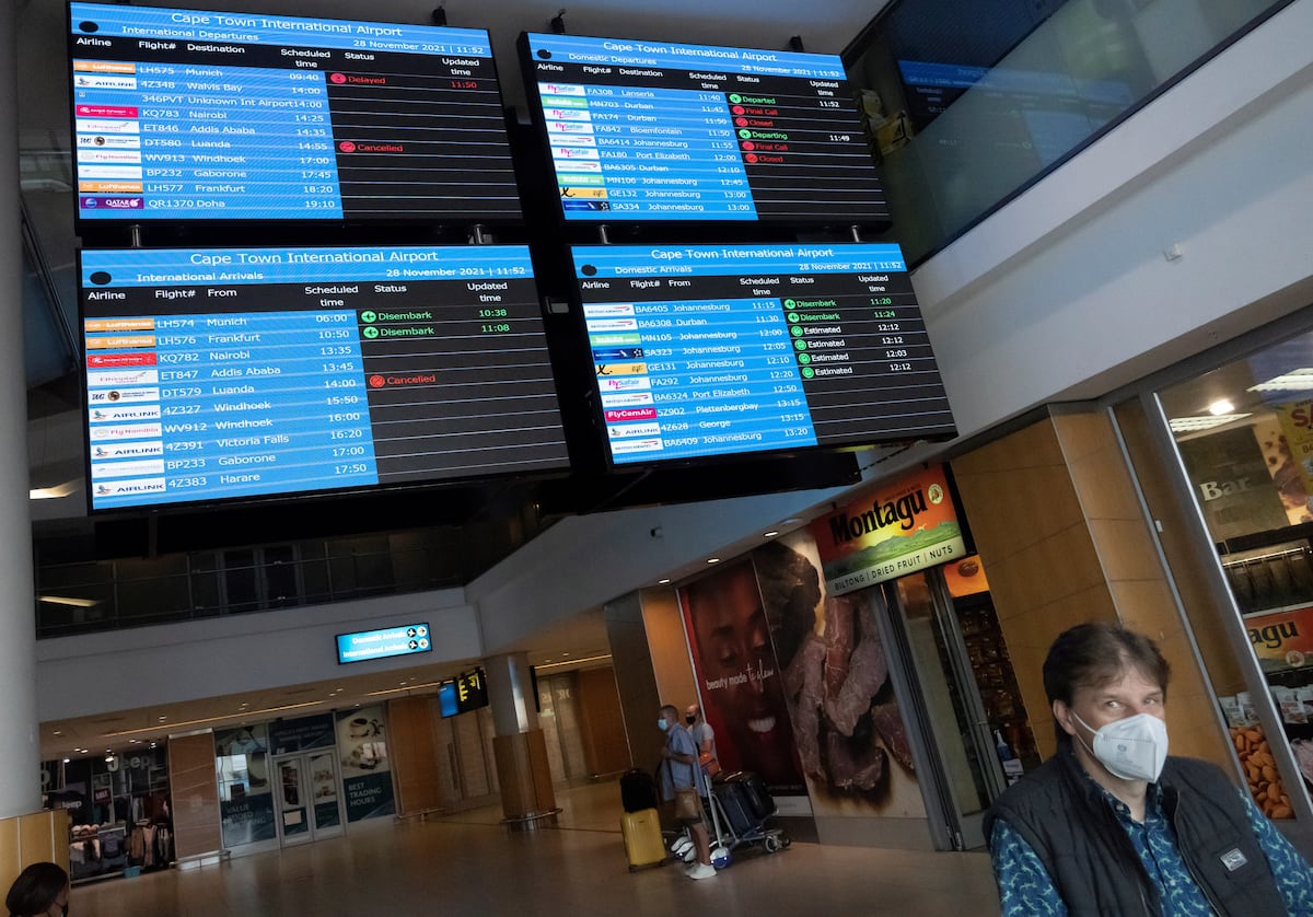 África acapara el 46 % de casos de ómicron con vetos de viaje infundados, informa la OMS