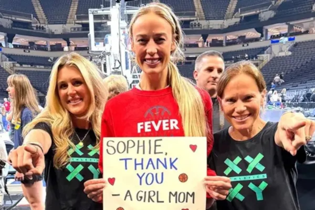 ¡“Tapa esa camiseta o te vas”! WNBA obliga a cubrir camisetas y luego rectifica
