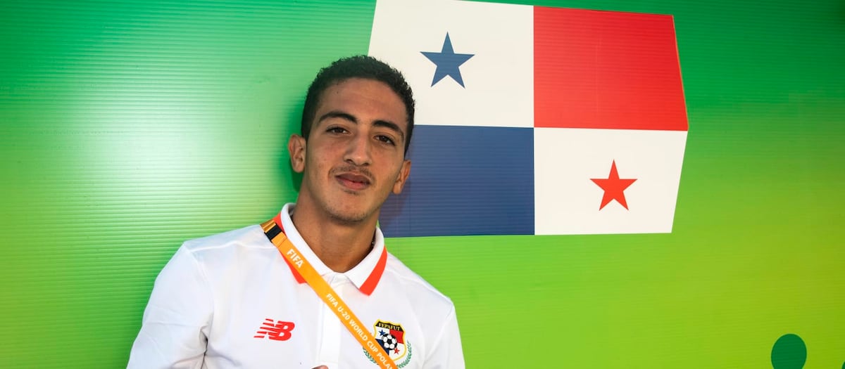 Ángel Orelien se confiesa en Fifa.com