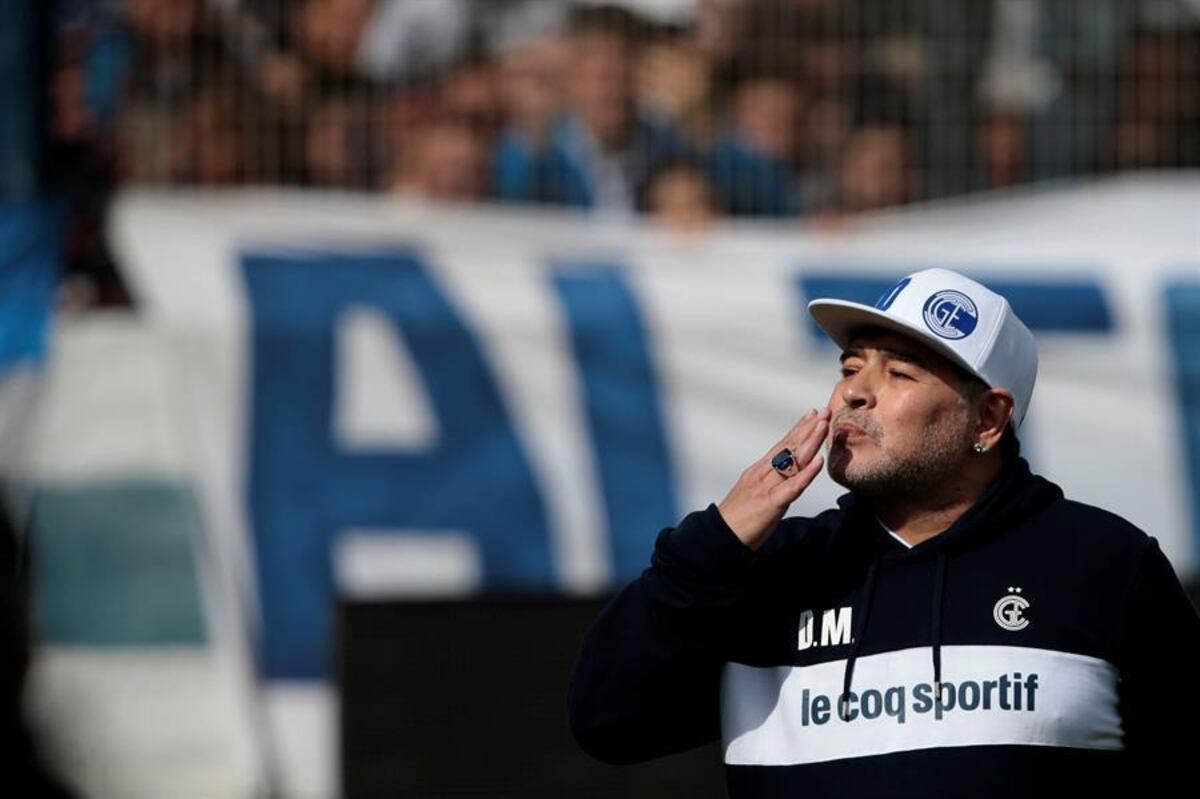 Jueza piden a siete países informaciones sobre los bienes de Maradona