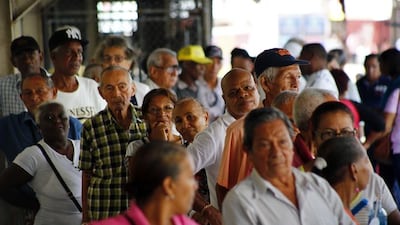 ¡UPS! CEPANIM colapsa por alta demanda: jubilados y usuarios acudieron presencialmente y el MEF comparte los enlaces oficiales para el trámite