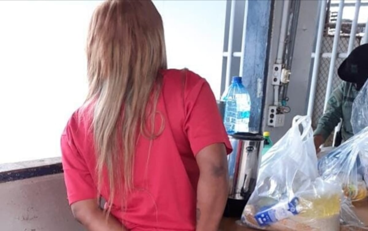 Pillan a mujer. Introdujo el celular en un condón para llevarlo a La Joya