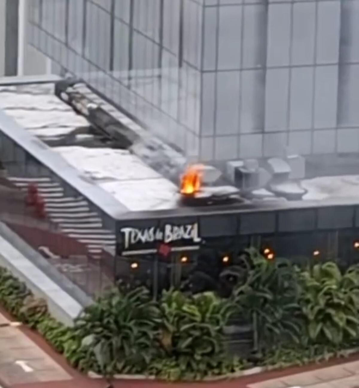 Urgente: incendio en Punta Pacífica